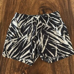 Gap swim trunks bamboo print black and white medium